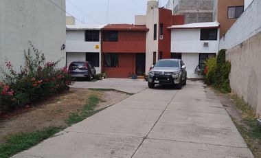 Casa en Renta por Zona Universitaria