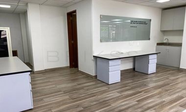 oficina en arriendo en chico reservado. Cod A7528