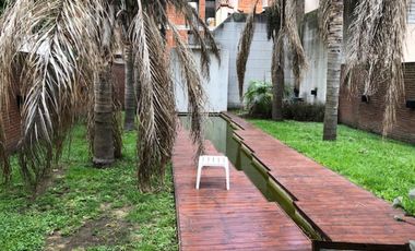 IMPORTANTE CHALET DE CATEGORIA USO COMERCIAL