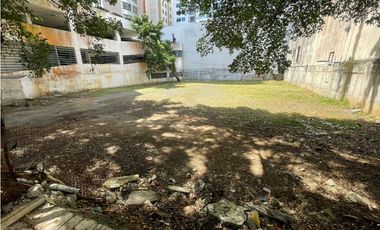 SE ALQUILA TERRENO EN VIA VENNETTO  IDEAL PARA FOODTRUCKS -I.G.