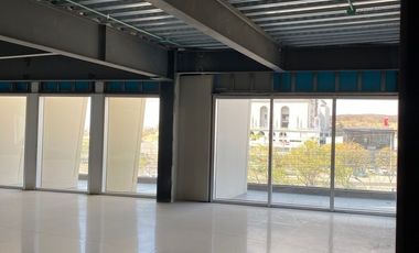 Local Comercial con Terraza 11 en Renta en WTC Juriquilla Querétaro