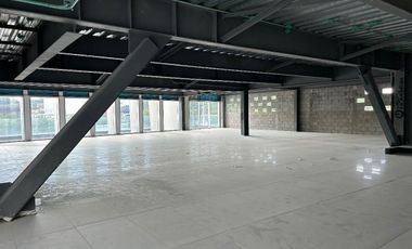 Local Comercial con Terraza 11 en Renta en WTC Juriquilla Querétaro