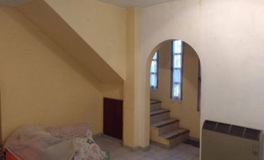 TRIPLEX  3 AMBIENTES EN PALOMAR