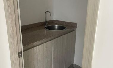 oficina en arriendo/venta en alamos. Cod V16184