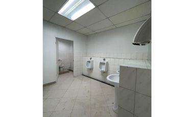Se Alquila Local / Oficina en Los Pueblos 280mt2!!