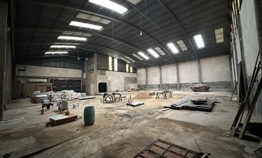 Depósito - Galpón de 1000 m2.  en  Piñeyro - ALQUILER