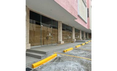 Se Alquila Local en Buen punto estratégico en el Cangrejo