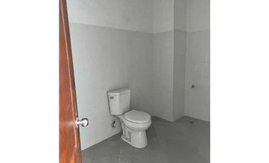 Se Alquila Local en Buen punto estratégico en el Cangrejo