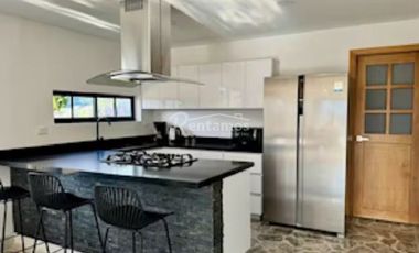 casa en arriendo en las antillas. Cod A776766