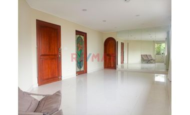 🏡 Amplio Departamento Flat En Surco – Primavera / Monterrico 🏡