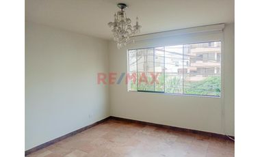 🏡 Amplio Departamento Flat En Surco – Primavera / Monterrico 🏡