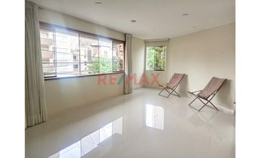 🏡 Amplio Departamento Flat En Surco – Primavera / Monterrico 🏡
