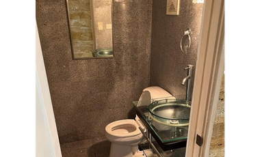 Venta de casa Duplex en Ph Versalles 1, Costa Sur