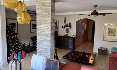Venta de casa Duplex en Ph Versalles 1, Costa Sur