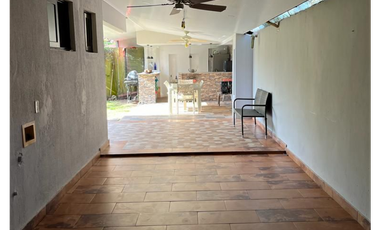 Venta de casa Duplex en Ph Versalles 1, Costa Sur