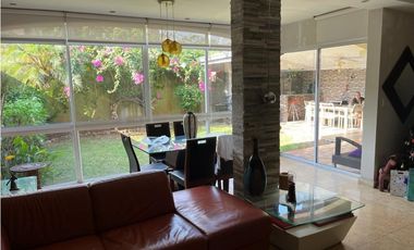 Venta de casa Duplex en Ph Versalles 1, Costa Sur