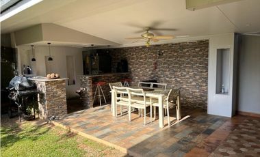 Venta de casa Duplex en Ph Versalles 1, Costa Sur