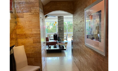 Venta de casa Duplex en Ph Versalles 1, Costa Sur