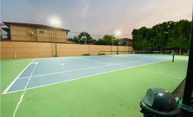 Venta de casa Duplex en Ph Versalles 1, Costa Sur