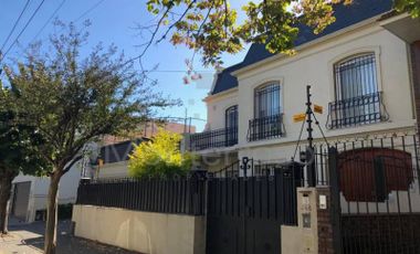 Excelente casa 4 ambientes en venta en Quilmes Centro