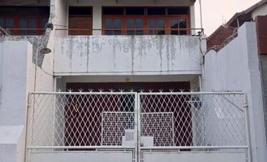 Dijual Cepat Rumah 2 Lantai di Gembong Tebasan, Surabaya