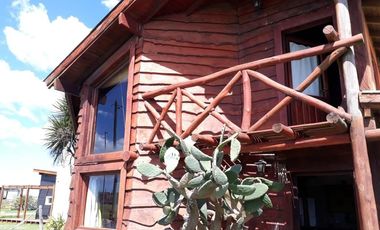 LATORRE PROP. VENDE HERMOSA CABAÑA EN CAMET NORTE -