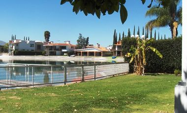 CASA CON ACCESO DIRECTO AL LAGO DE SAN GIL
