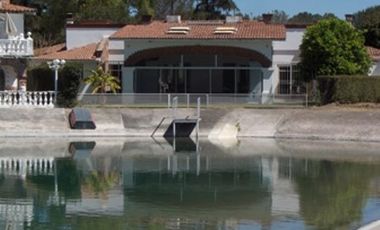 CASA CON ACCESO DIRECTO AL LAGO DE SAN GIL