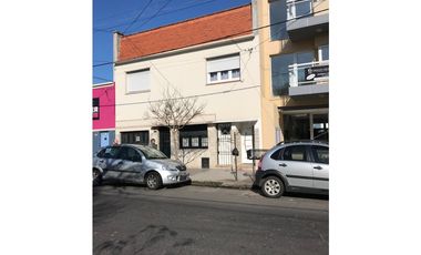 Ph 2 ambientes en venta. Zona Chauvin.