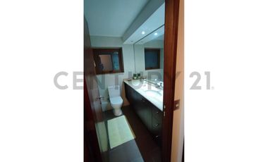 Vende Lujoso Departamento