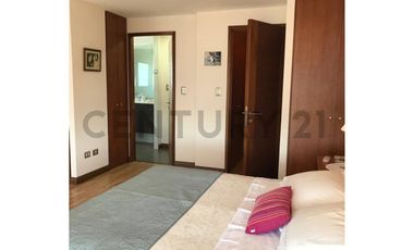 Vende Lujoso Departamento