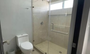 Casa-Quinta Venta CUMBRES LUX c Alberca y Palapa y Lujosas Amenidades en Colonia