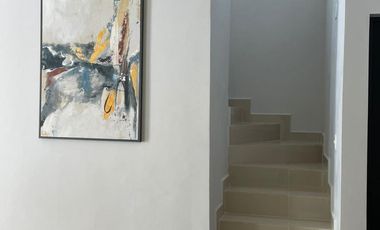Casa-Quinta Venta CUMBRES LUX c Alberca y Palapa y Lujosas Amenidades en Colonia