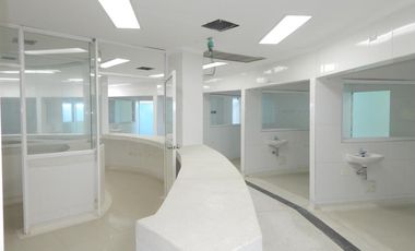 edificio en venta en los robles. Cod V85325