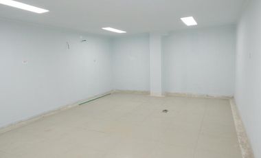 edificio en venta en los robles. Cod V85325