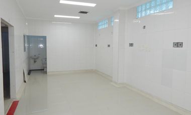 edificio en venta en los robles. Cod V85325