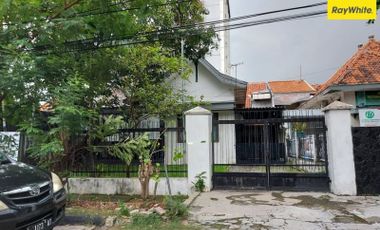 Dijual Rumah Lokasi Tengah Kota di Jl. Citarum, Darmo Surabaya Pusat