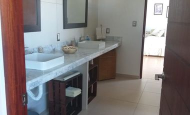 Casa en VENTA con recamara en planta baja fraccionamiento PLAYAS DEL CONCHAL