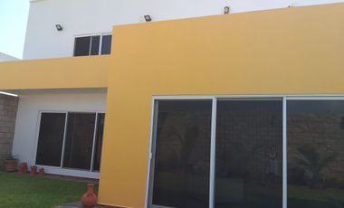 Casa en VENTA con recamara en planta baja fraccionamiento PLAYAS DEL CONCHAL
