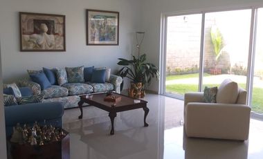 Casa en VENTA con recamara en planta baja fraccionamiento PLAYAS DEL CONCHAL