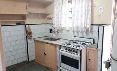 NUEVO PRECIO -  CHALET COLONIAL DE 5 AMBIENTES EN VENTA - MORON CENTRO