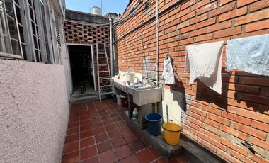 casa-local en venta en quinta oriental. Cod V4816