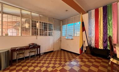 casa-local en venta en quinta oriental. Cod V4816