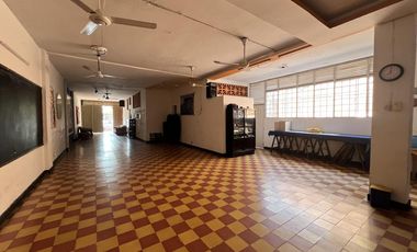 casa-local en venta en quinta oriental. Cod V4816