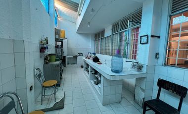 casa-local en venta en quinta oriental. Cod V4816