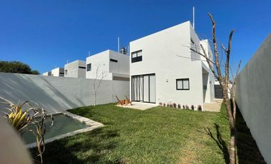 Casa de 3 habitaciones,  en privada residencial, zona Dzityá.