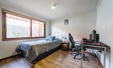 Venta hermosa casa con gran quincho y piscina María Lucia