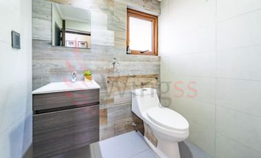 Venta hermosa casa con gran quincho y piscina María Lucia