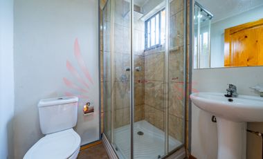 Venta hermosa casa con gran quincho y piscina María Lucia