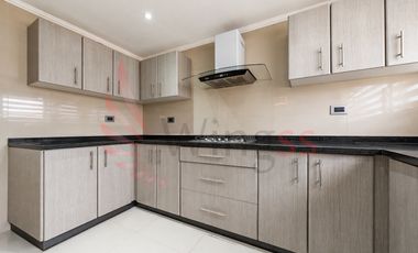 Venta hermosa casa con gran quincho y piscina María Lucia